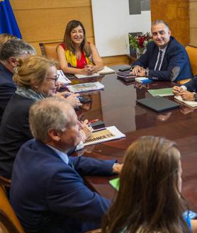 Imagen secundaria 2 - Buruaga pide a sus consejeros un informe de cada área en la primera reunión del Consejo de Gobierno