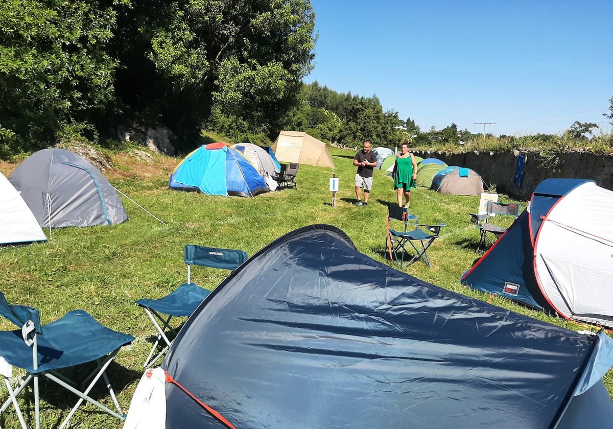 Los primeros en acampar llegaron ayer, jueves.