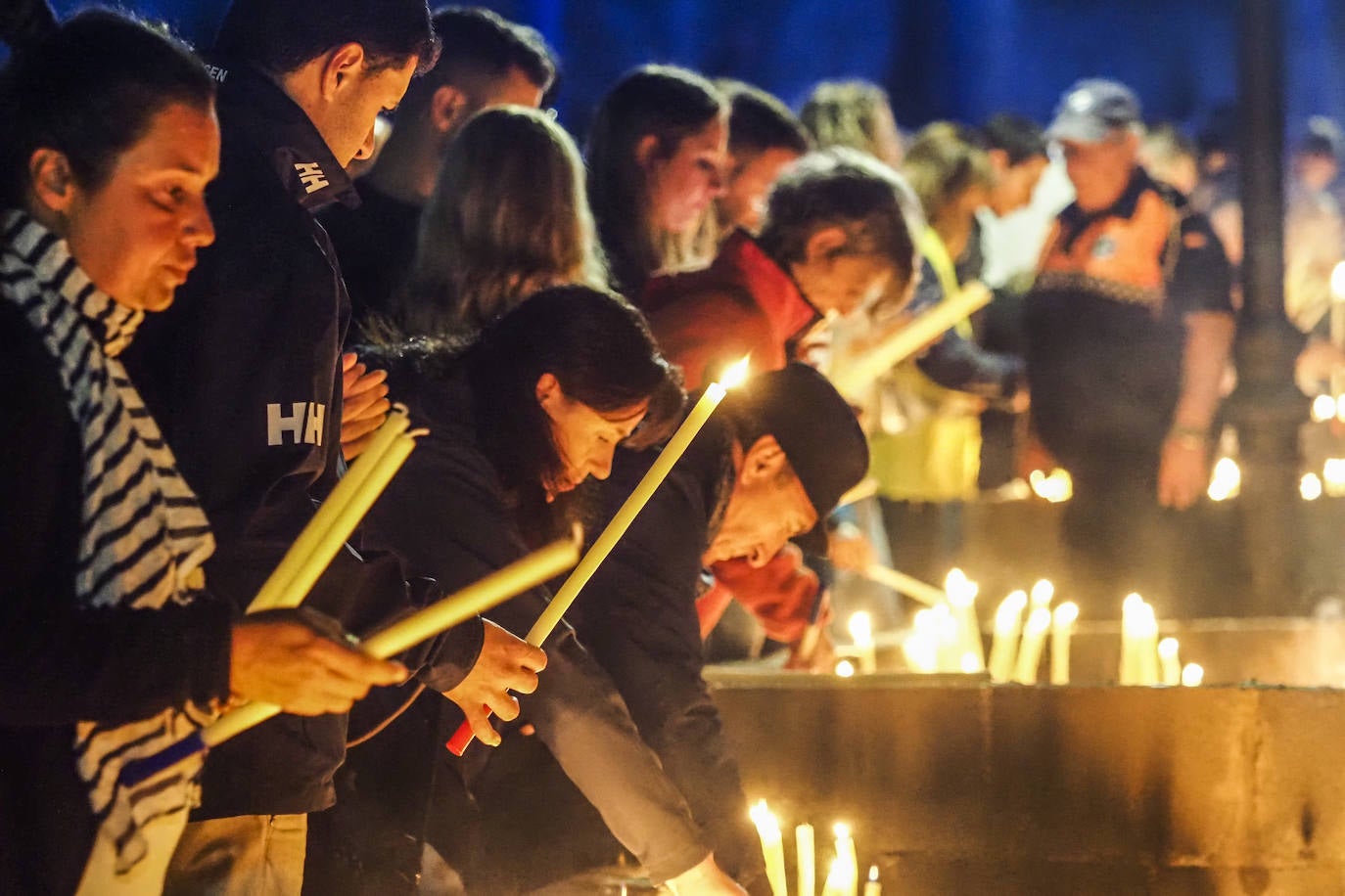 La Virgen del Carmen congregó a decenas de miles de personas en el entorno de la ermita, llegados a pie o en coche desde todos los rincones de la región. 