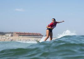 En Somo se abrió la primera escuela de surf de España.