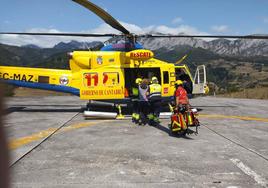 El equipo medicalizado del 112 atendió a la mujer en el refugio.