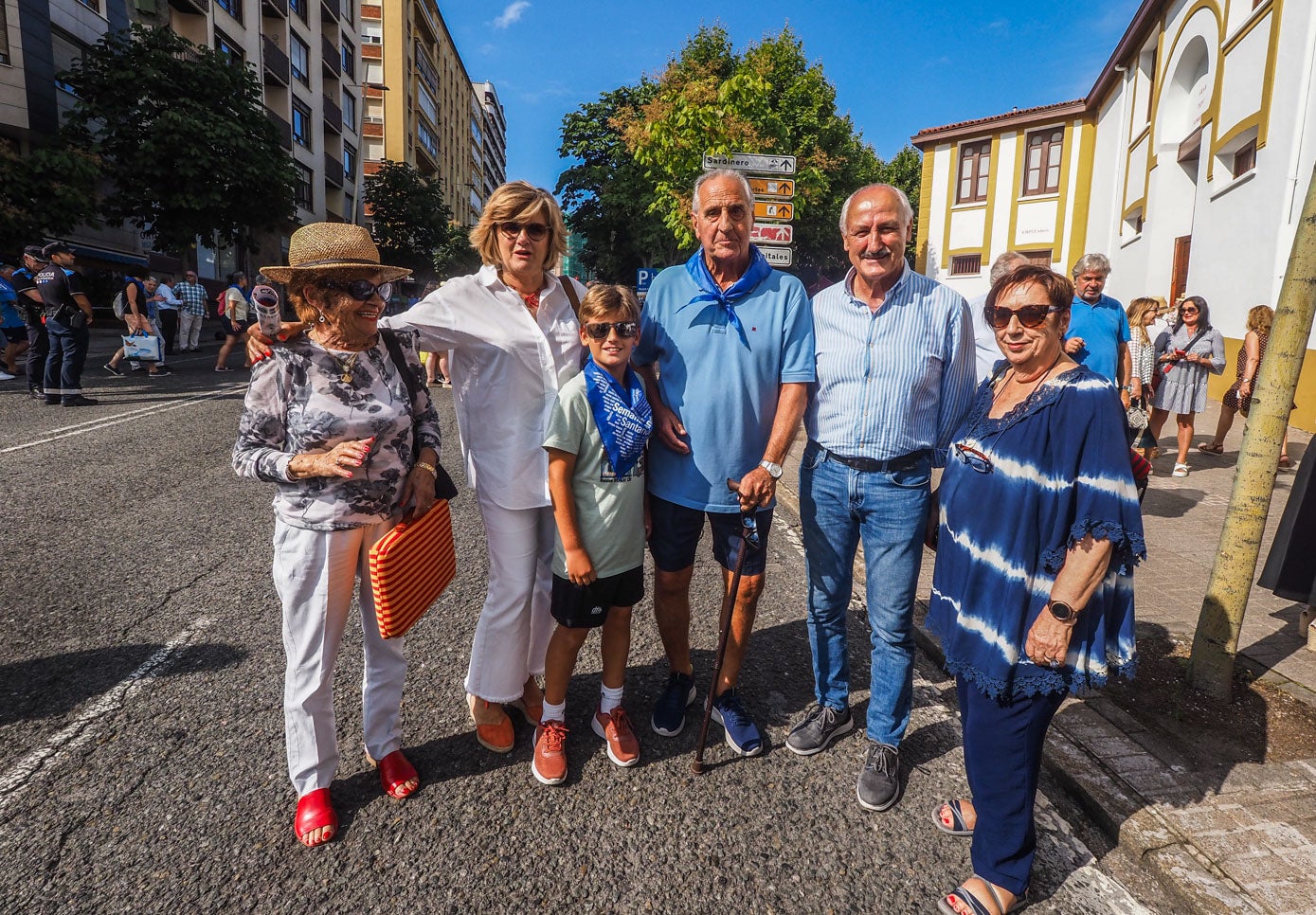 Marili Ontavilla, Teresa Quintanilla, Jaime Alonso, José Alonso, Juan Antonio Sañudo y Consuelo Sordo.