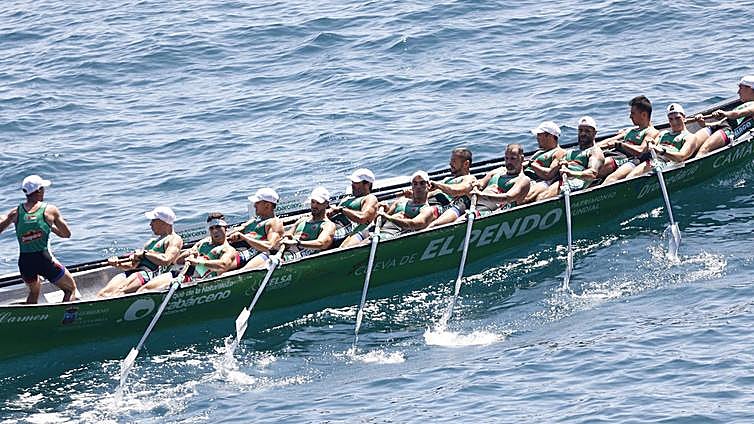 Las traineras cántabras siguen en su línea