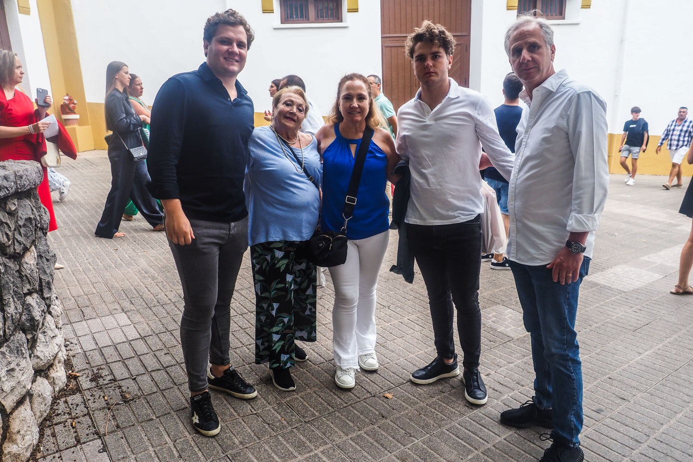 Iñaki Roca, María Cruz, Gabriela Arrate, Santiago Roca y Luis Carlos Roca.