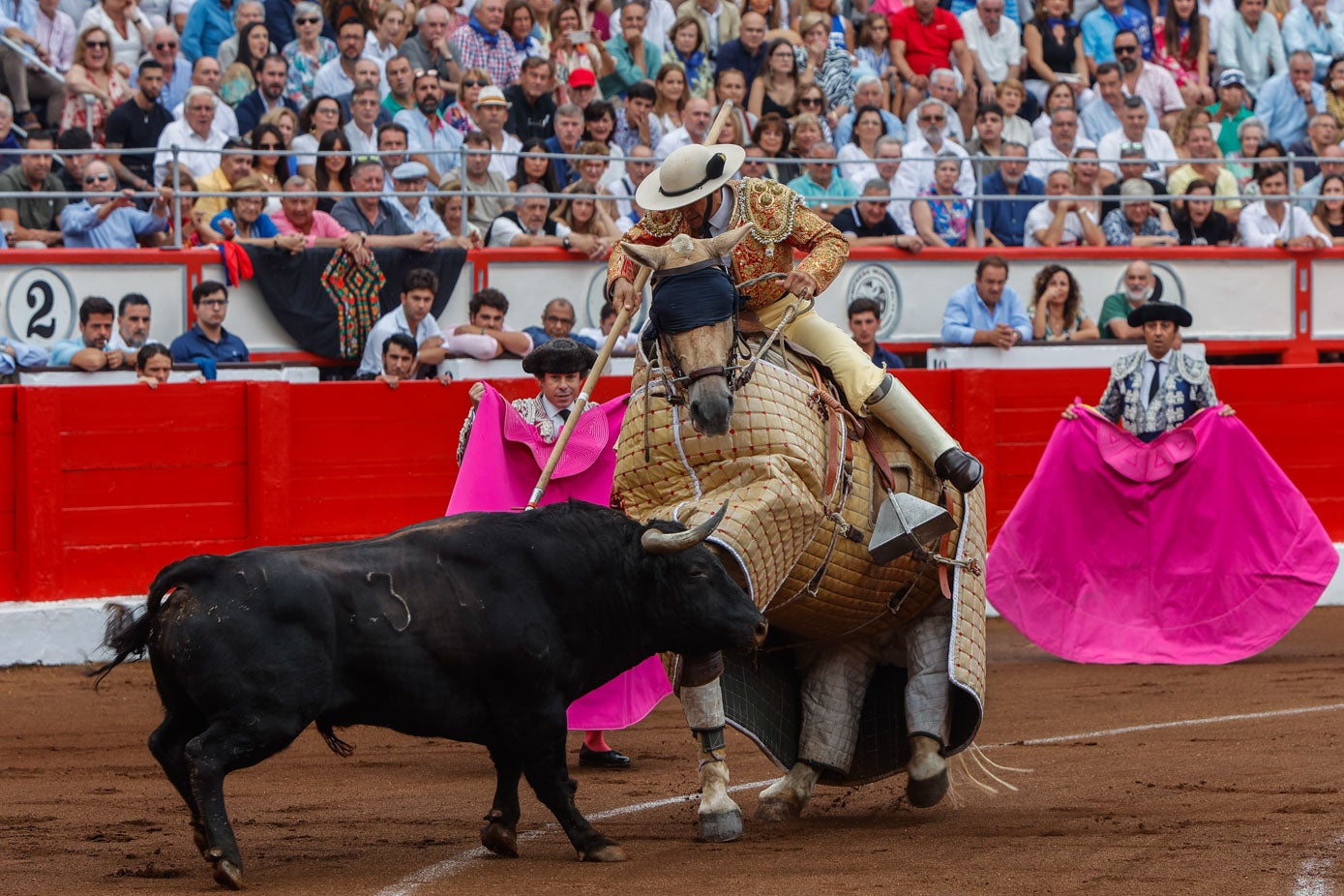 Tercio de varas del primero de la tarde.