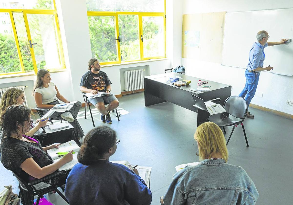 La sede de la UIMP en las Las Llamas mantiene esta semana su formación en idiomas.