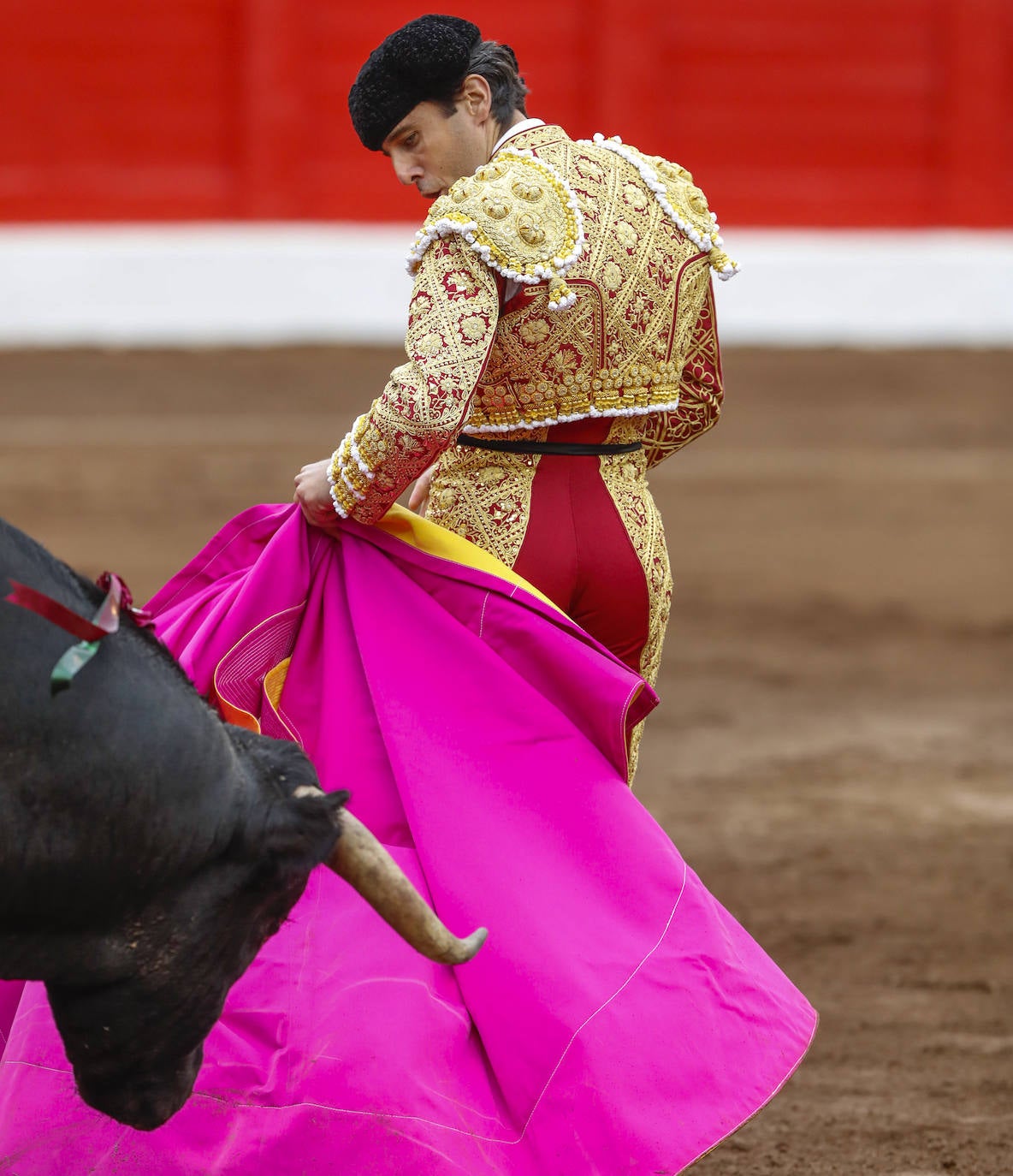 Juan Ortega remata el saludo capotero del sexto de la tarde