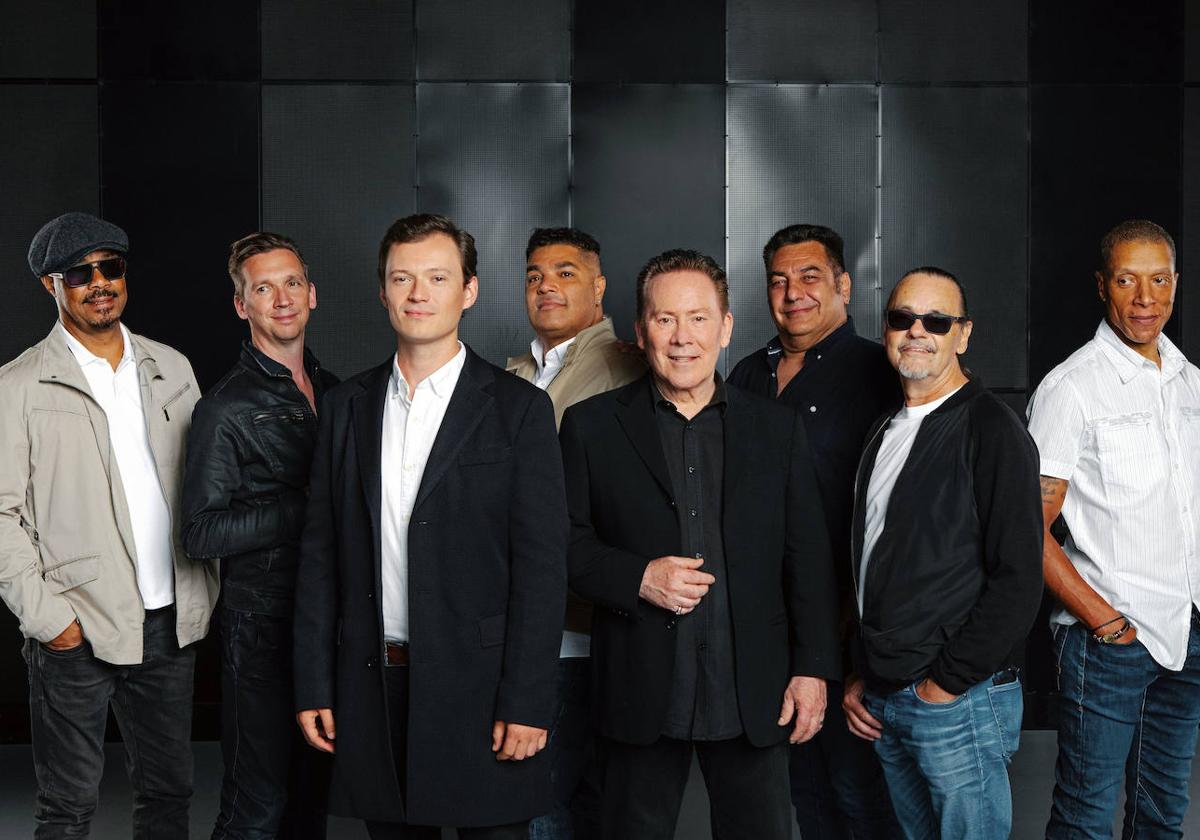 Los componentes de UB40 en una foto promocional de sus conciertos.