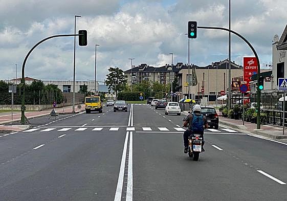 El lugar de Nueva Montaña donde se ha instalado el semáforo para regular el tráfico.