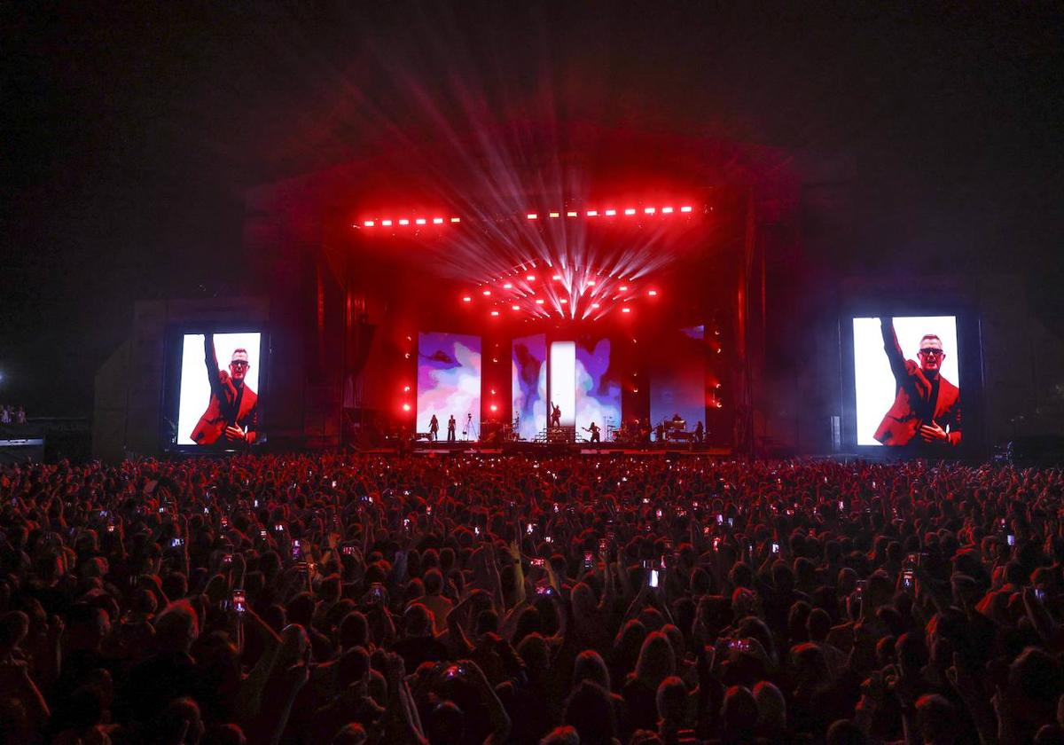 13.000 personas, Alejandro y la lluvia