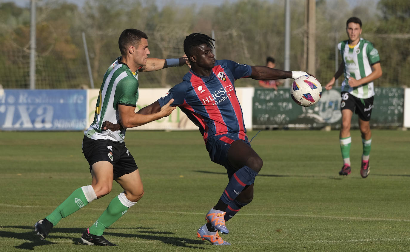 La victoria del Racing ante el Huesca, en imágenes