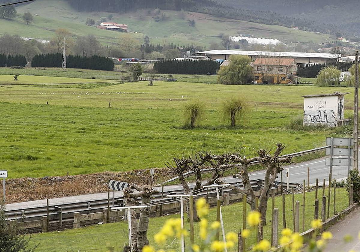Terreno donde se levantará el polígono de La Pasiega.