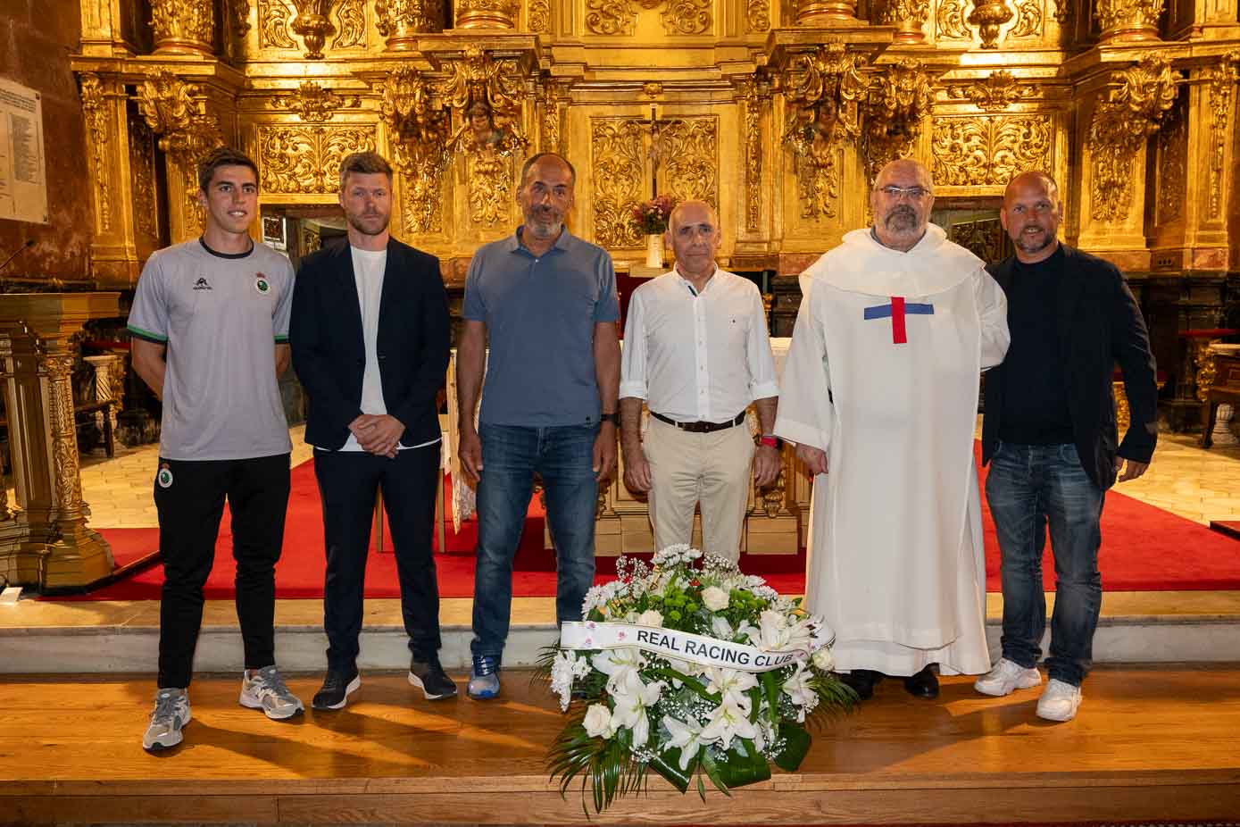 De izquierda a derecha, Íñigo Sainz-Maza, Mikel Martija, Sebastián Ceria, Manolo Higuera, Arsenio Llamazares y José Alberto.