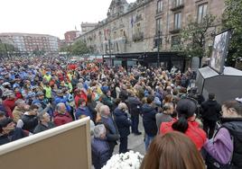 Acto de homenaje a Floren en Torrelavega poco después de su atropello.