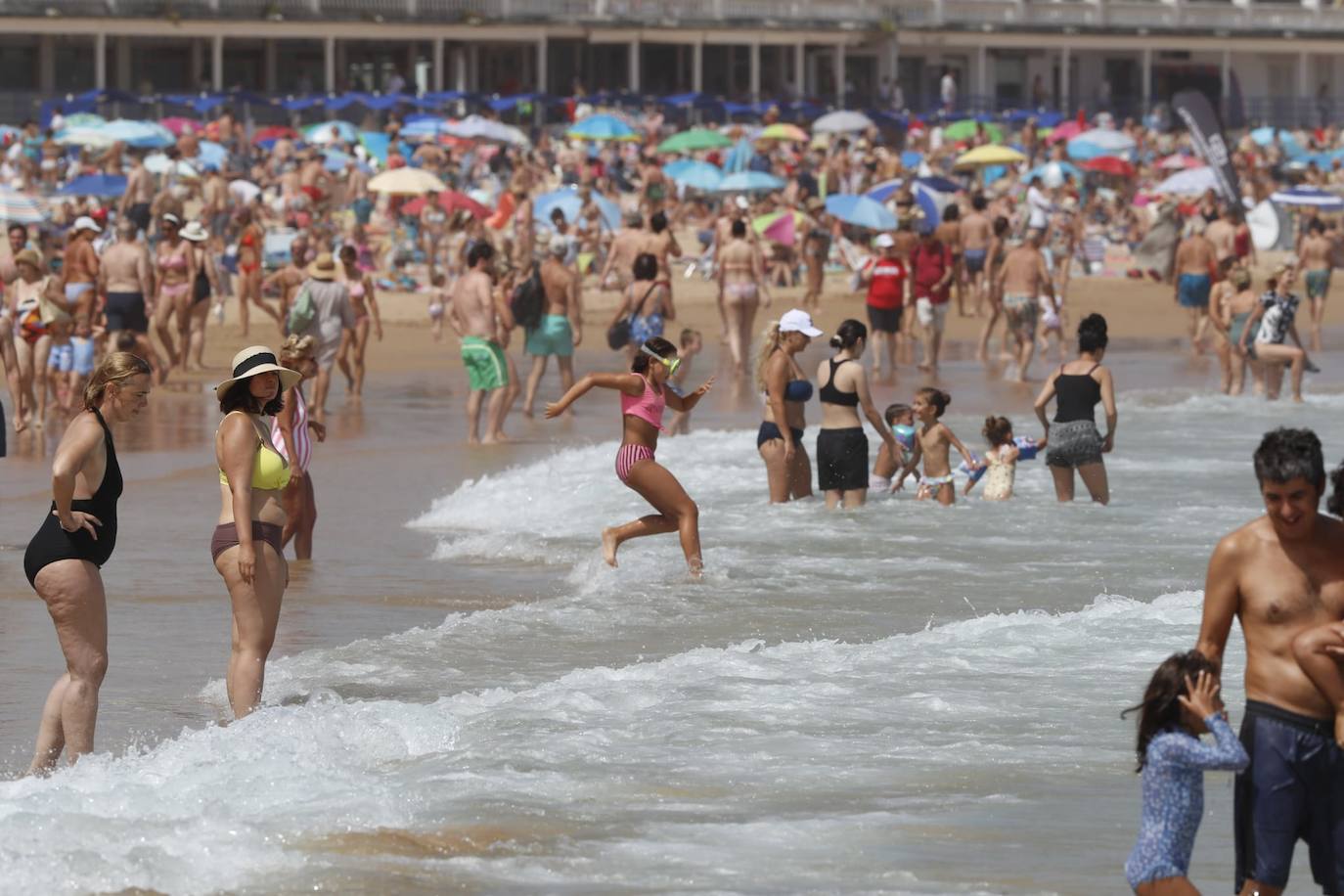 Las previsiones estiman que Santander llegará hoy hasta los 29º.