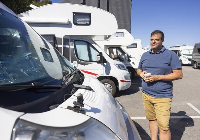 Es la sexta vez que Raúl Segura visita Cantabria con su autocaravana.