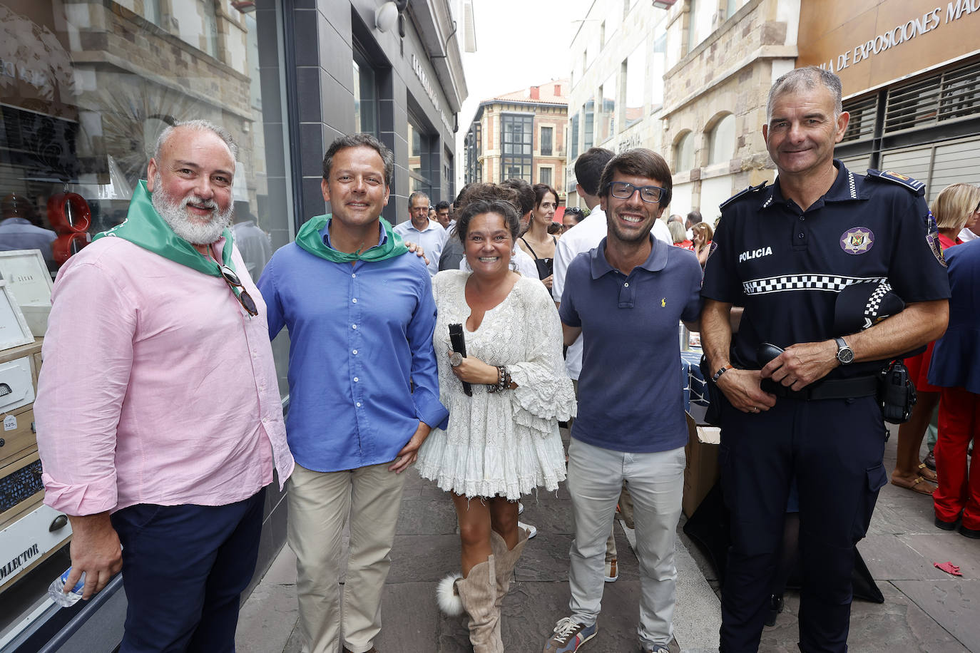 Roberto García, Antonio de la Riva, Esther Vélez, Borja Sainz y Enrique Saez.