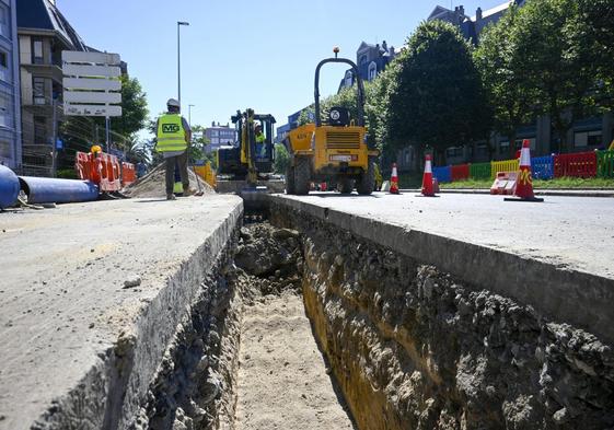 Operarios trabajan, en julio, en la tercera y última fase del proyecto para mejorar los problemas en la presión del agua en General Dávila.