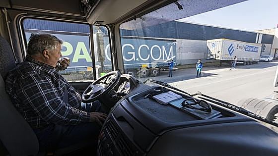 Faltan conductores profesionales: «Nadie quiere estar diez días sin ver a su familia»