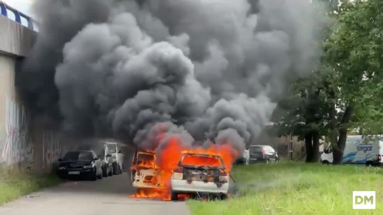 Se incendia un coche en Cabezón de la Sal