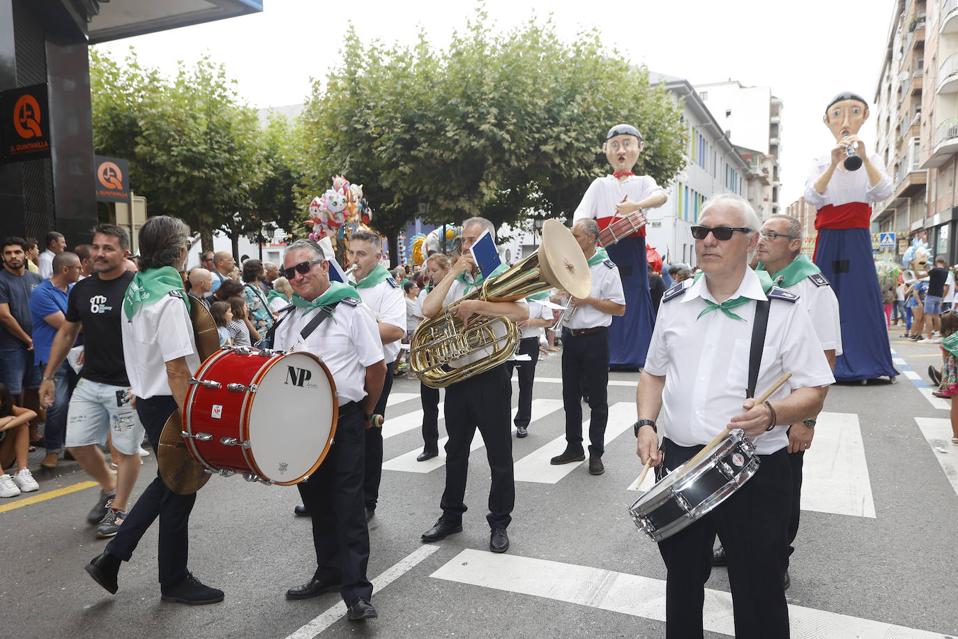 La Banda Municipal amenizó la cita.