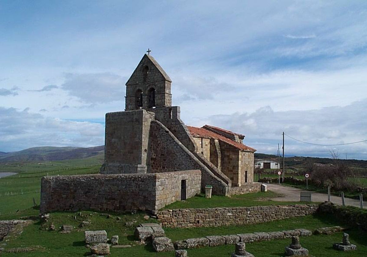 Iglesia de Retortillo en pleno yacimiento de Julióbriga.