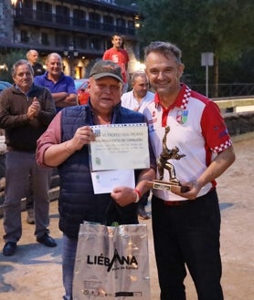 Imagen secundaria 2 - Óscar González gana el Trofeo Don Pelayo, en Cosgaya