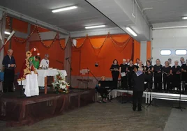 Misa en la Cofradía de Santoña en recuerdo de los pescadores fallecidos.