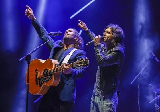 Andrés Suárez y Luz Casal marcan el ritmo en Santander