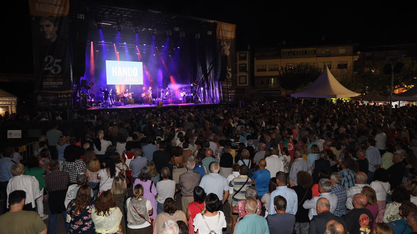 Vista general del escenario y el público en La Serna de Potes.