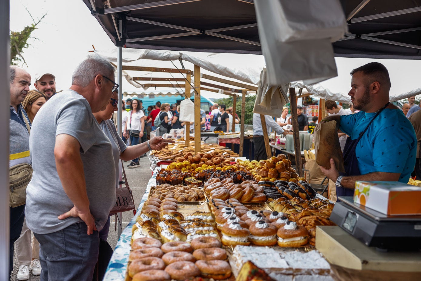 Pasteles y rosquillas para endulzar el paladar.