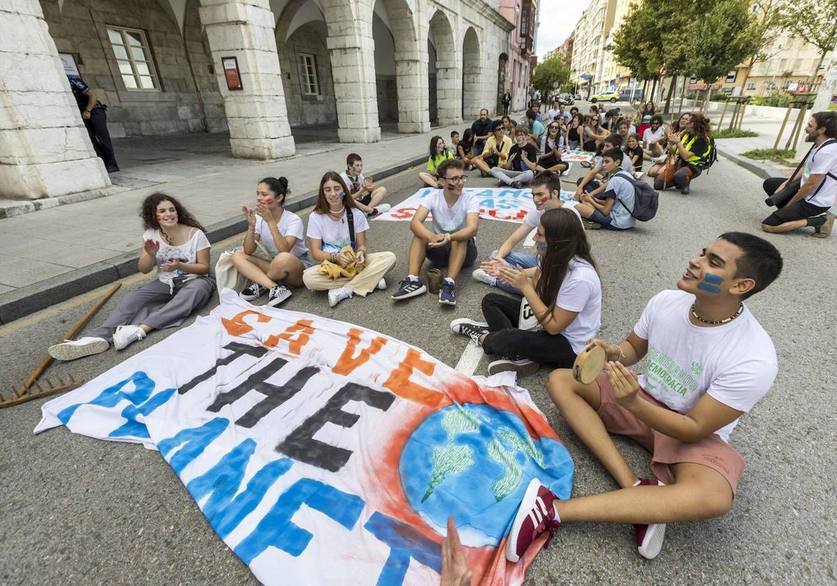 La juventud rural marcha por Santander