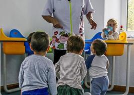 Nuevo retraso en la apertura del aula de un año de Pesués