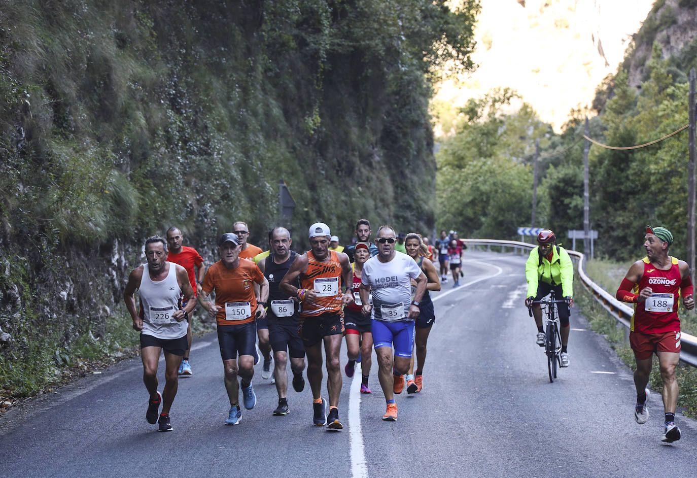 Los veteranos también se enfrentaron a una de las carreras más clásicas del calendario cántabro. 