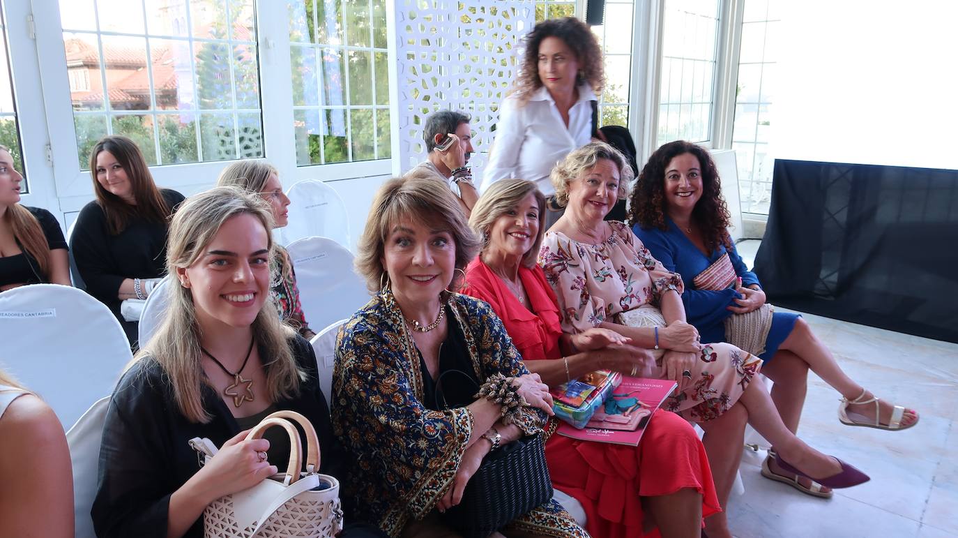 Gloria y Jael Ruiz, Juli Díez, Montse Saiz y Carmen Ealo de Sá.