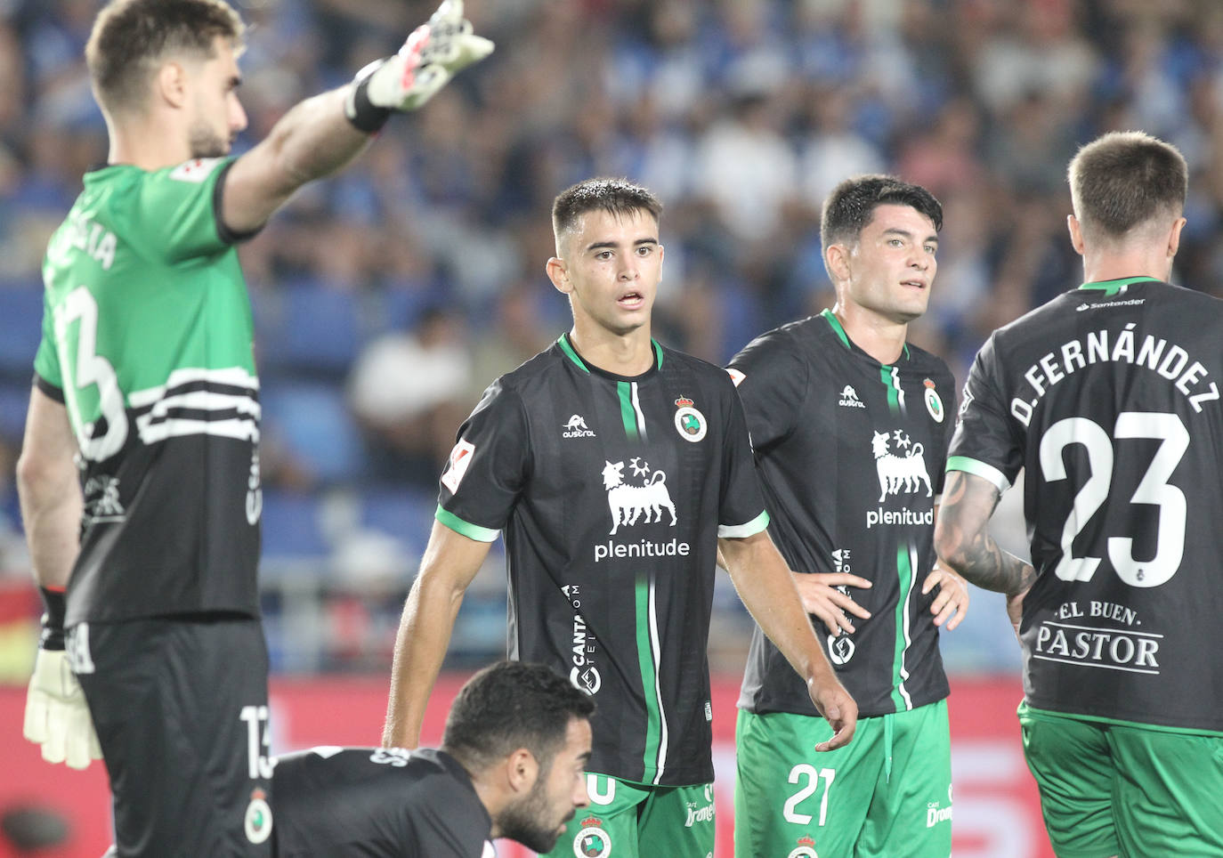 De izquierda a derecha, Ezkieta, Alves (agachado),  Mario García, Aldasoro y Dani Fernández. 