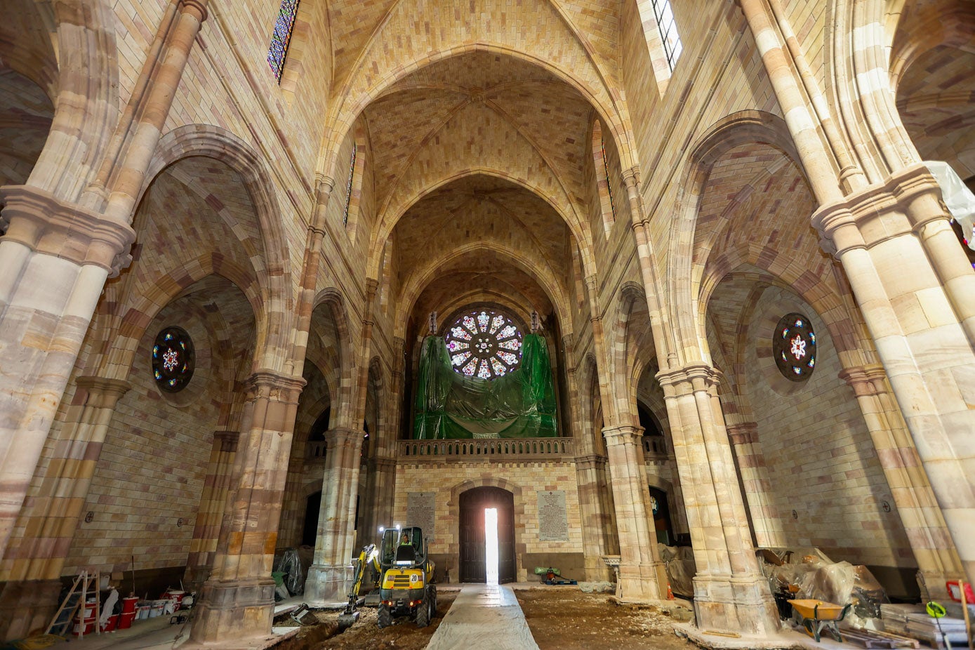 La mejora del sistema de sonido del órgano de la iglesia está incluido en el proyecto de obra. 