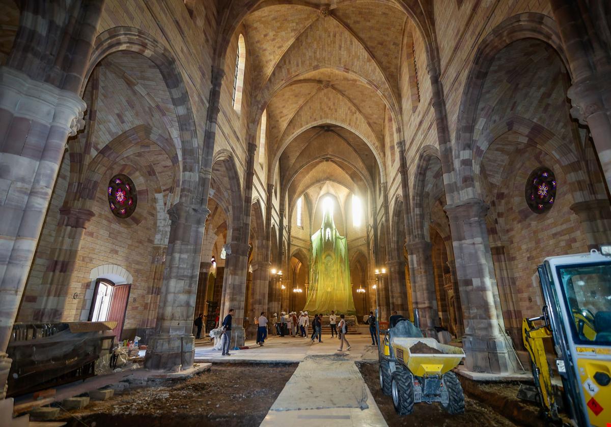 Así está el interior de la iglesia de La Asunción de Torrelavega