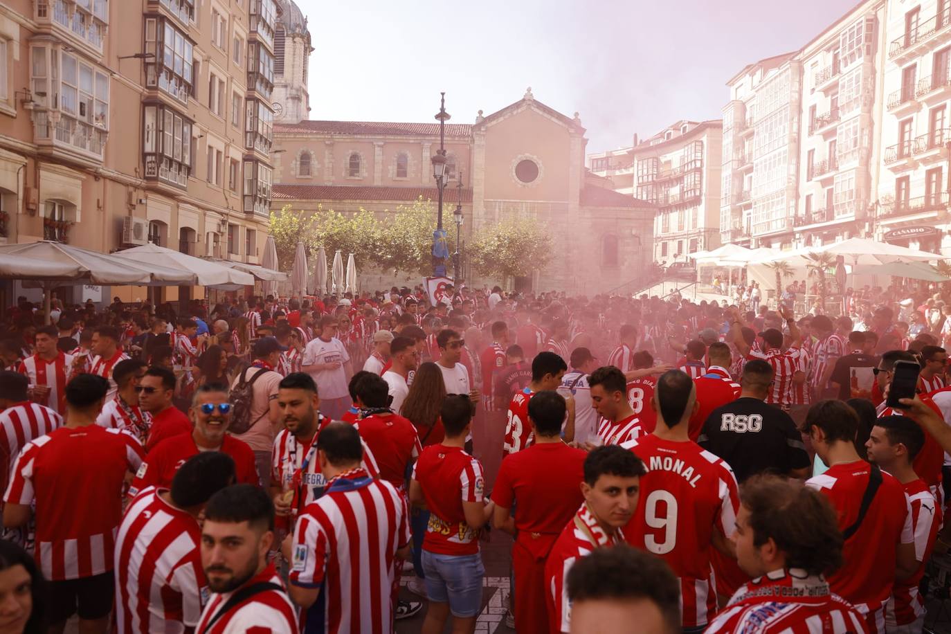 Cañadío se tiñó de rojo el pasado sábado, gracias a los aficionados sportinguistas.