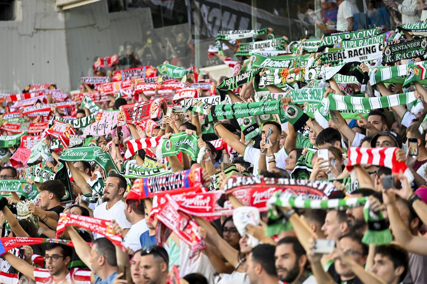 El Racing-Sporting, en imágenes