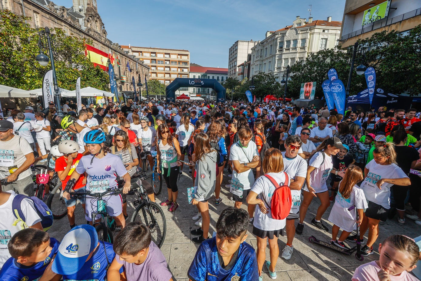 Torrelavega ha disfrutado de una mañana soleada, que ha beneficiado el gran ambiente del evento. 