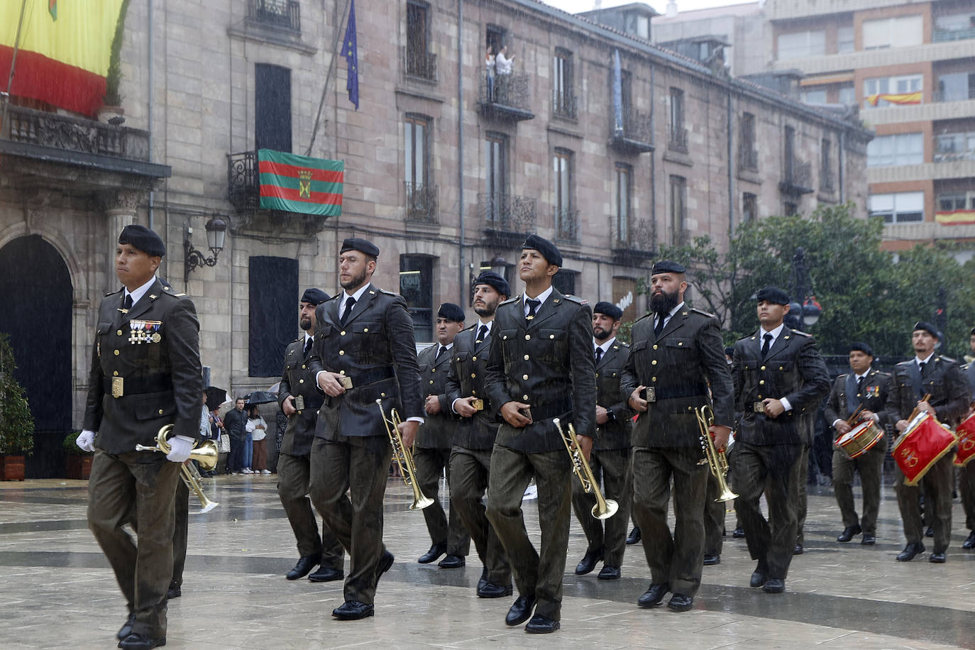 En la parada militar participaron dos bandas de música.