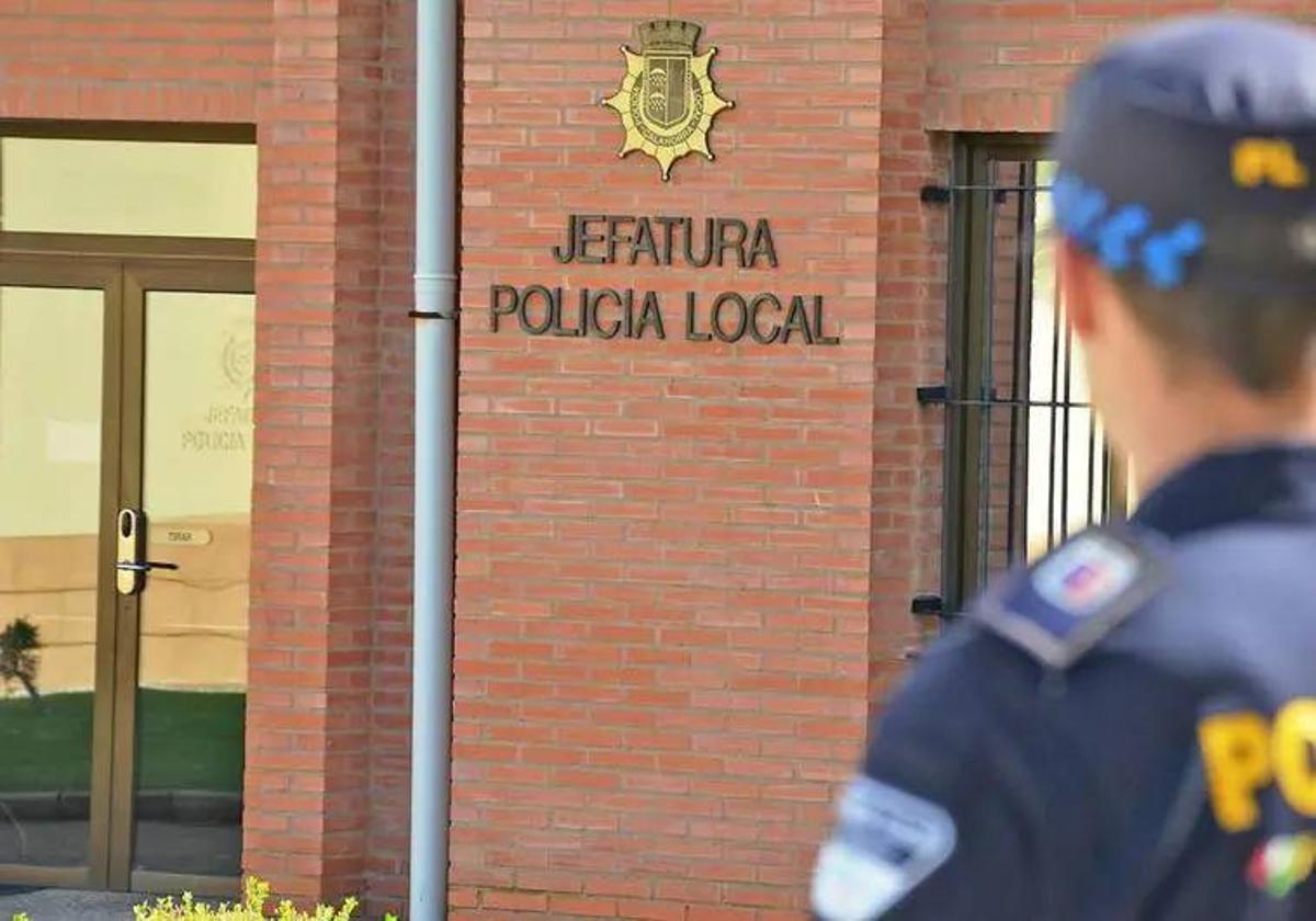 La surrealista cogorza en Calahorra de un cántabro con su coche y la policía