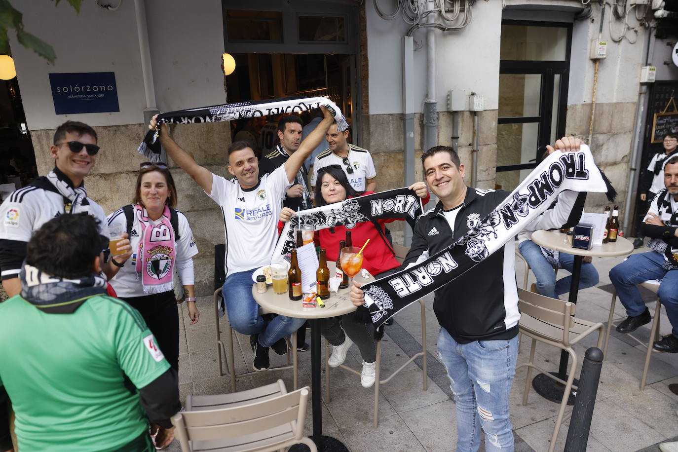 Dentro de unas horas marcharán hacia el campo. El partido empieza a las 18.30 horas.