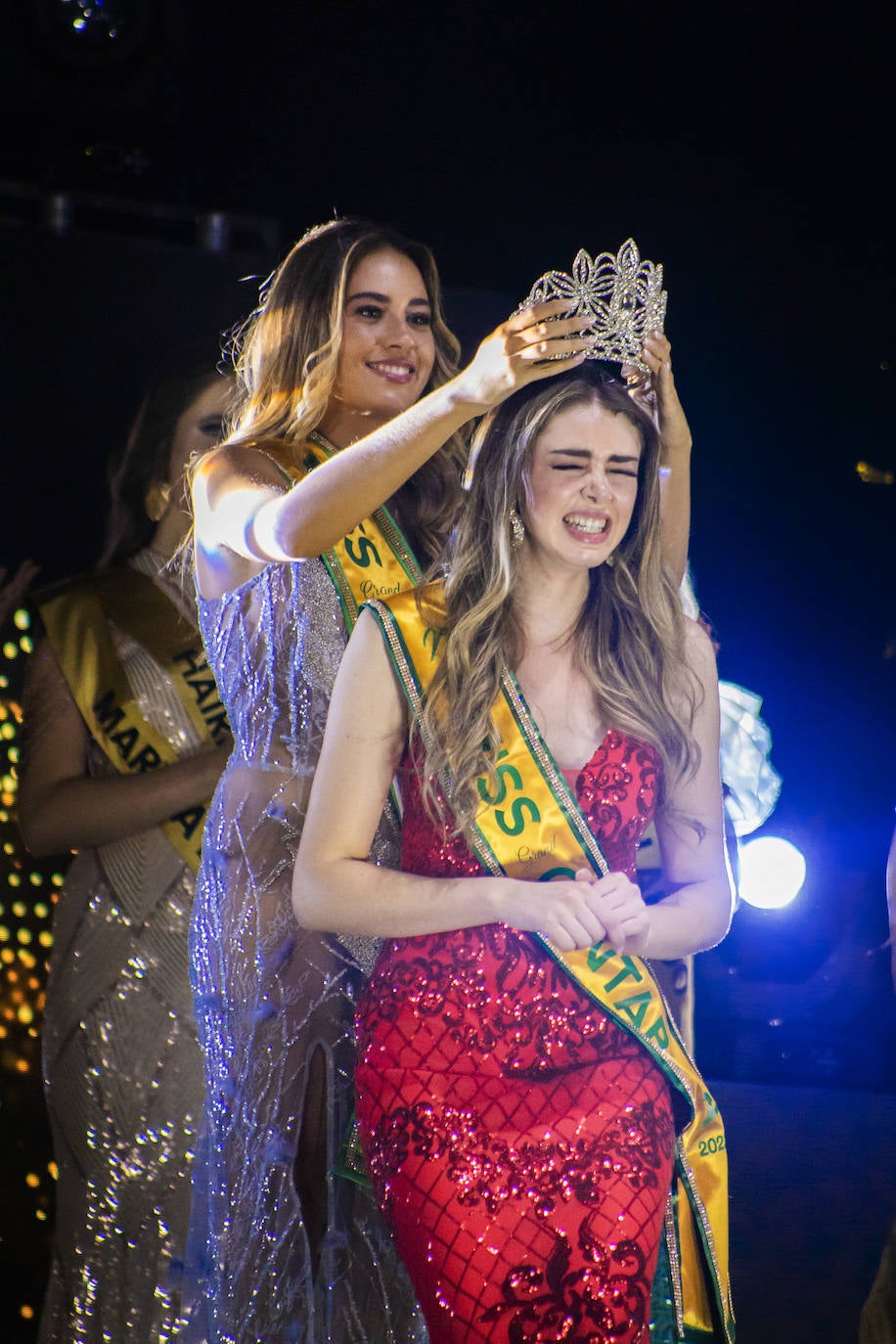 El emocionante momento en que Zulema de la Paz recibe la corona de ganadora 