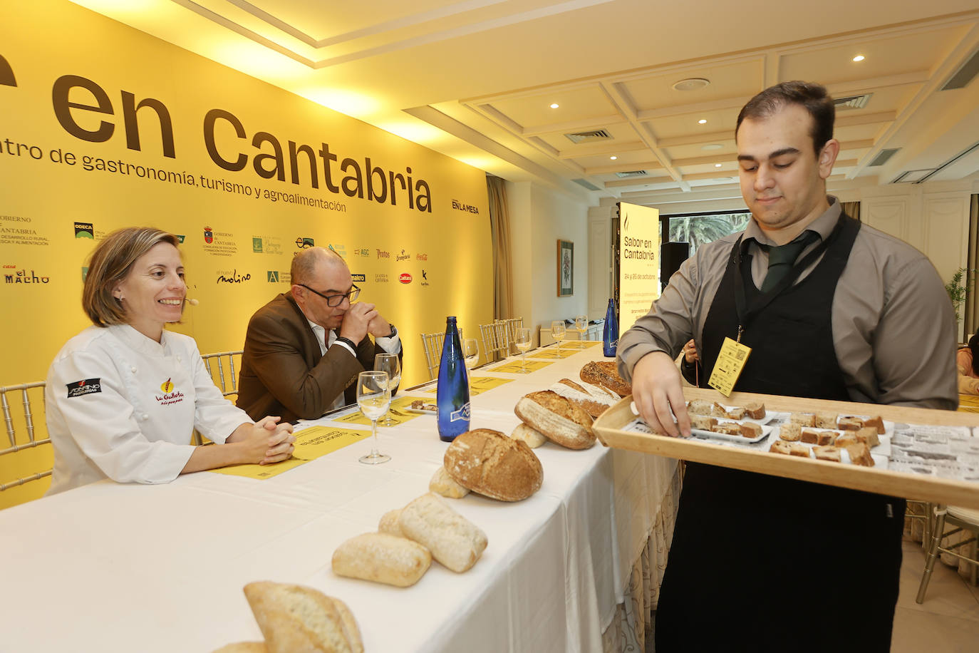 Berenice Domínguez, encargada de producción de La Gallofa&Co, y Carlos Castro, responsable de Summum Alta Gastronomía. 