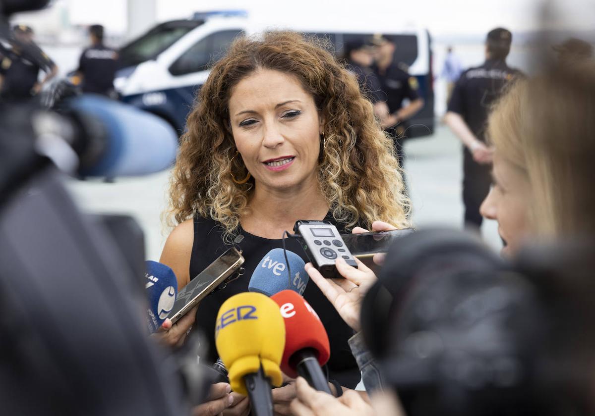 Ainoa Quiñones atiende a los medios en un acto reciente.