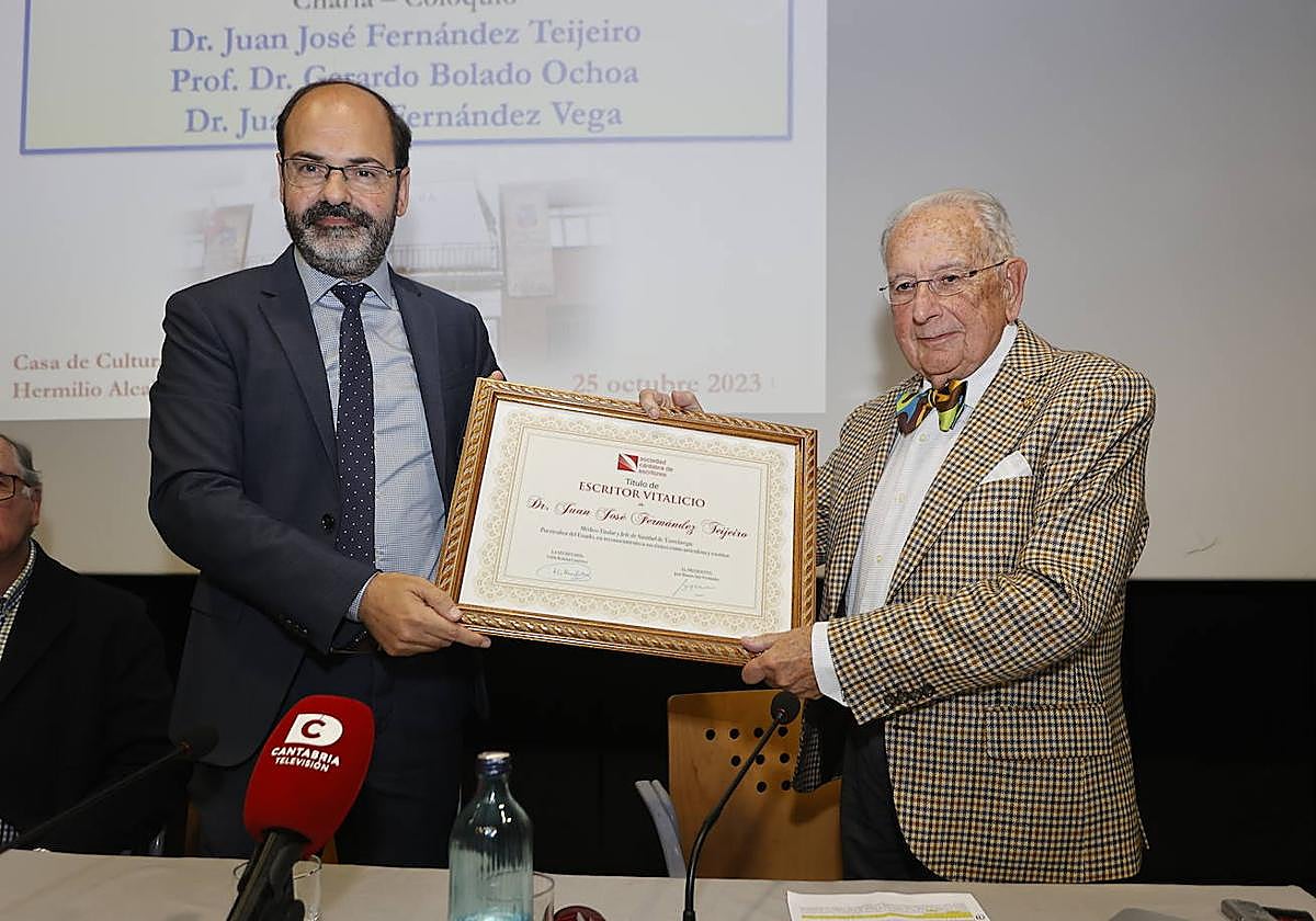 Teijeiro, nuevo escritor vitalicio