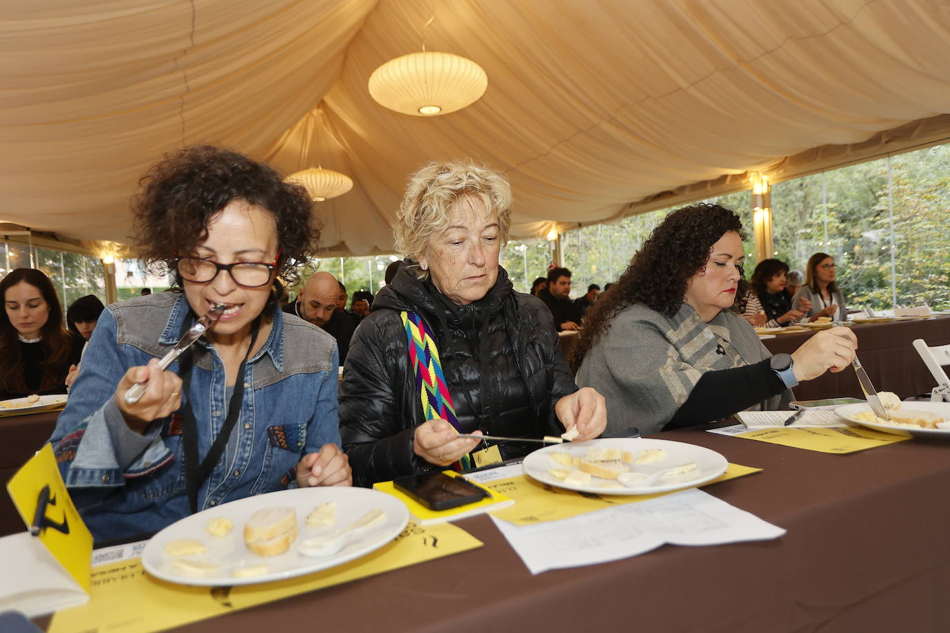 La Jarradilla presentó, a partir de dos tipos de nata, su variedad de mantequillas, así como el nuevo ghee (mantequilla clarificada) y la crema agria. 