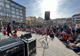 Actividad de magia en la plaza de San Antonio el pasado abril.